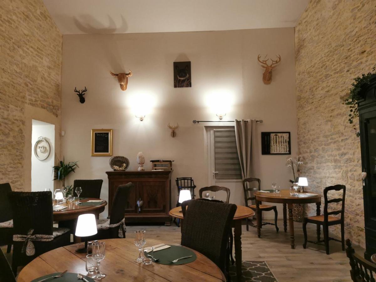 Au Domaine De Gigie Bed and Breakfast Chervettes Buitenkant foto
